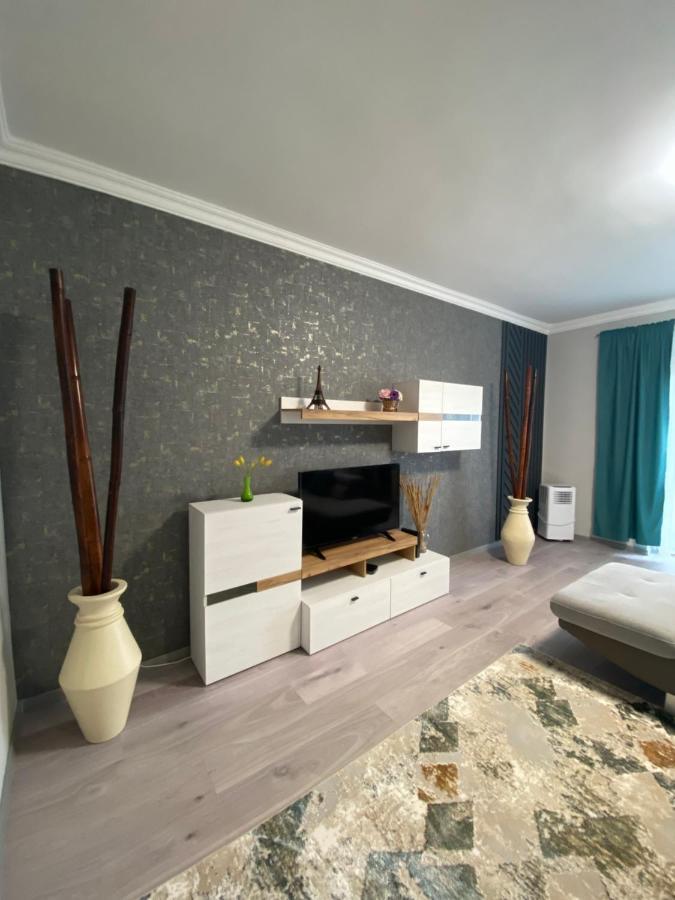 Oliaparman Apartment Eger Luaran gambar